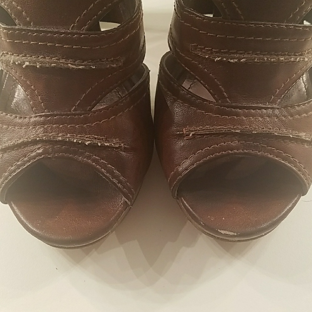 Heels - Picture 6 of 7